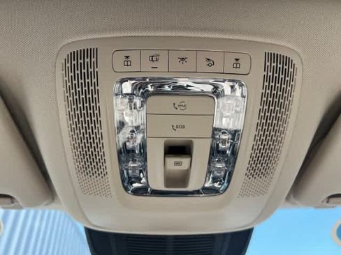 Certified 2025 Mercedes-Benz GLE 450e 4MATIC image 31
