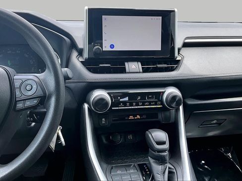 Used 2023 Toyota RAV4 LE FWD image 7