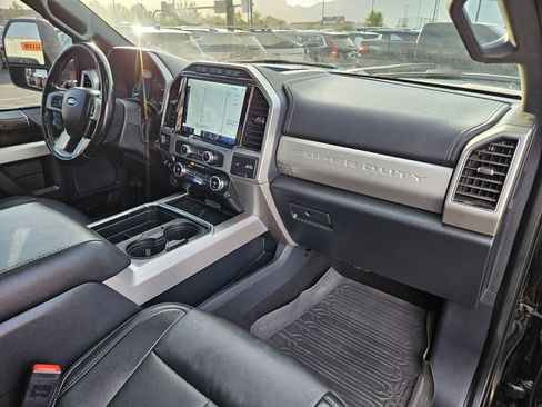 Used 2022 Ford F250 Lariat w/ Tremor Off-Road Package AWD/4WD image 35