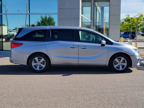 Used 2018 Honda Odyssey EX image 4