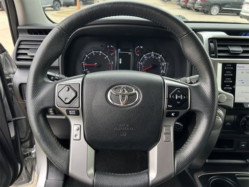 Used 2021 Toyota 4Runner SR5 Premium w/ Moonroof Package image 10