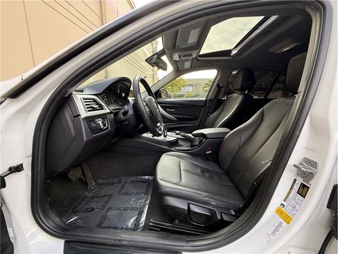 Used 2016 BMW 320i Sedan image 11