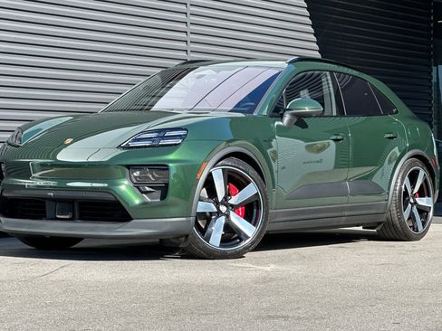 Certified 2025 Porsche Macan 4S Electric image 1