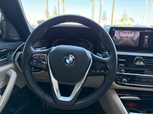 Used 2023 BMW 530i w/ Premium Package RWD image 20