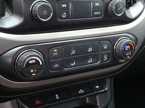 Used 2019 GMC Canyon SLE w/ SLE Convenience Package image 19