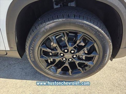 New 2026 Chevrolet Traverse LT w/ Midnight/Sport Edition FWD image 18