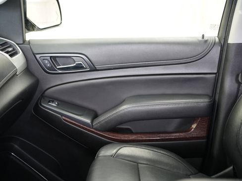 Used 2019 GMC Yukon XL SLT image 30