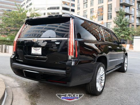 Used 2019 Cadillac Escalade ESV Platinum image 7