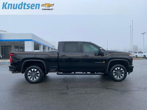 Used 2021 Chevrolet Silverado 2500 LTZ w/ Carhartt Edition image 8