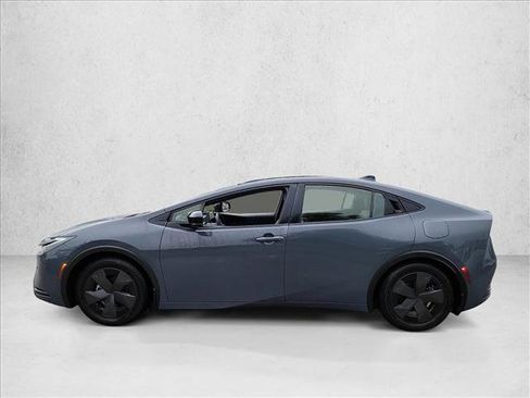 Used 2024 Toyota Prius LE FWD image 8