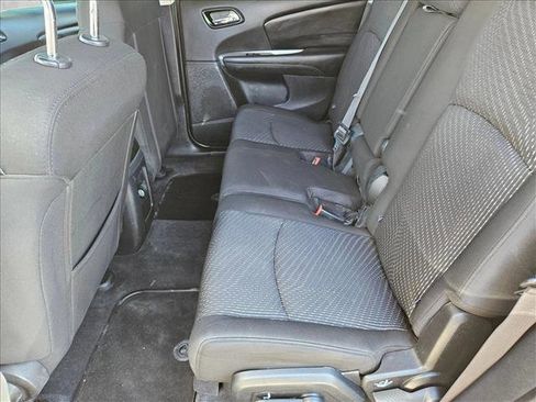Used 2019 Dodge Journey SE w/ Connectivity Group image 16