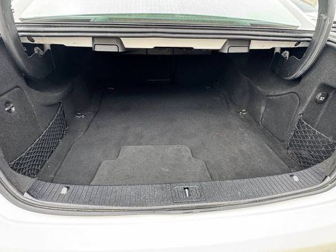 Used 2014 Mercedes-Benz E 350 4MATIC Sedan image 21