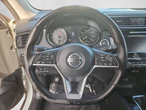 Used 2020 Nissan Rogue SV AWD/4WD image 14