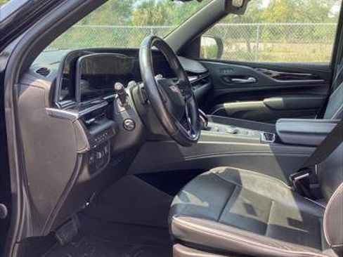 Used 2023 Cadillac Escalade ESV Sport image 14