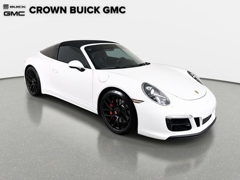 Used 2018 Porsche 911 Targa 4 GTS image 3