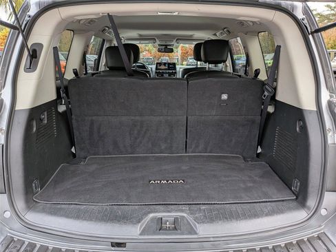 Used 2024 Nissan Armada SL w/ Captain's Chairs Package image 14