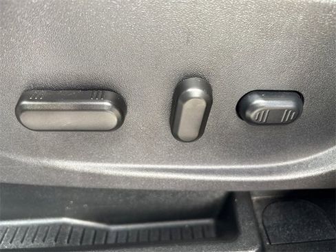 Used 2018 Ford Escape SE w/ SE Sync 3 Package image 16