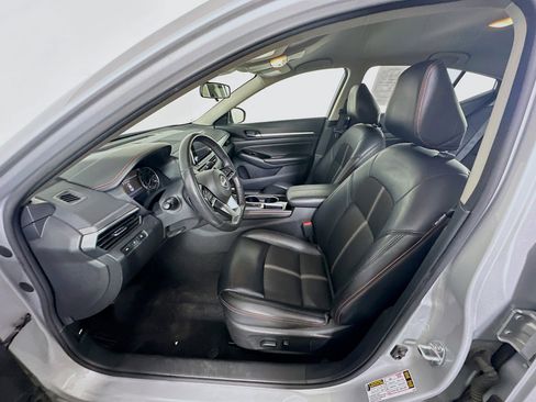 Used 2024 Nissan Altima 2.5 SR image 13