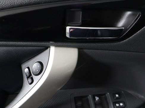 Used 2024 Mitsubishi Eclipse Cross SE image 33