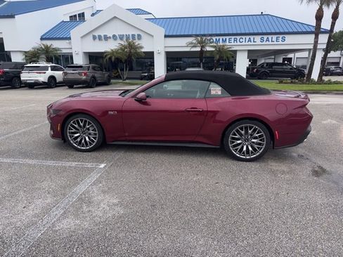 Used 2025 Ford Mustang GT Premium image 8
