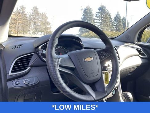 Used 2019 Chevrolet Trax LS image 11