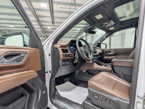 Used 2023 Chevrolet Tahoe High Country w/ Max Trailering Package AWD/4WD image 14