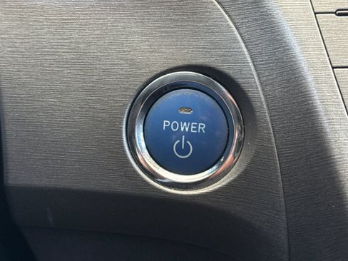 Used 2013 Toyota Prius Five FWD image 27