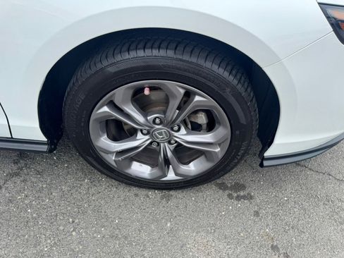 Used 2024 Honda Accord EX image 10