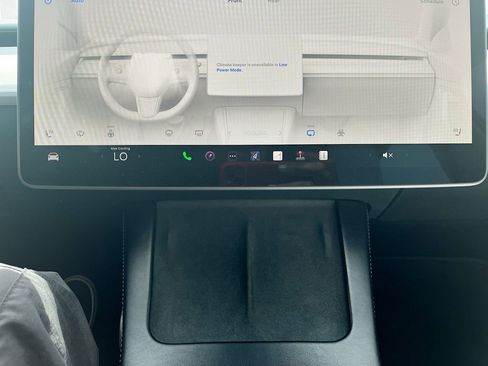 Used 2024 Tesla Model Y Performance AWD/4WD image 20