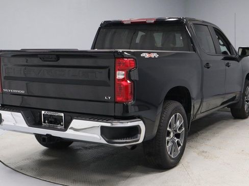 Used 2024 Chevrolet Silverado 1500 LT image 11