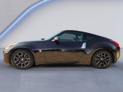 Used 2016 Nissan 370Z Touring RWD image 5