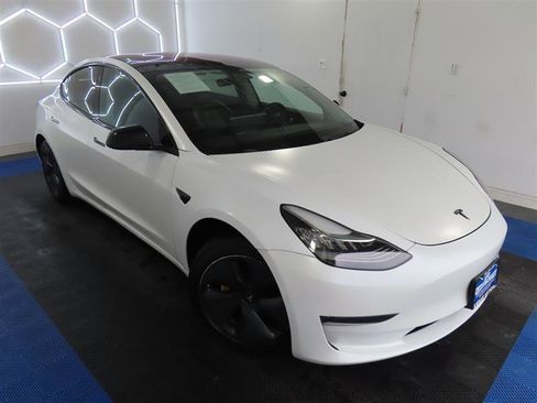 Used 2018 Tesla Model 3 Long Range RWD image 5