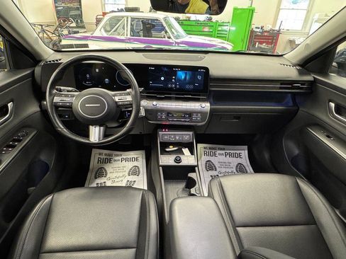 Used 2024 Hyundai Kona Limited image 4