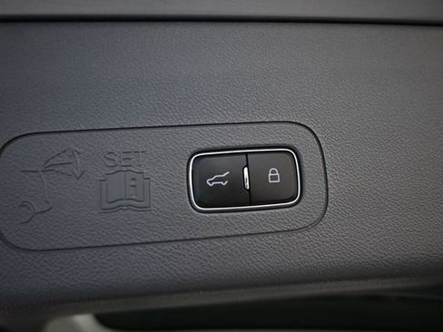 Used 2021 Lincoln Aviator Reserve w/ Equipment Group 202A image 9