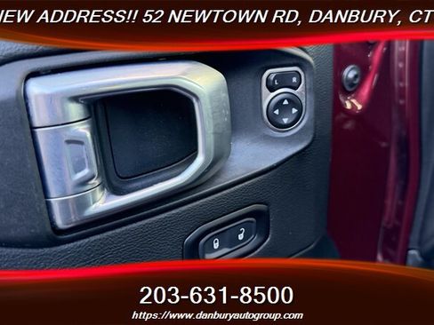 Used 2021 Jeep Wrangler Unlimited Sahara AWD/4WD image 14