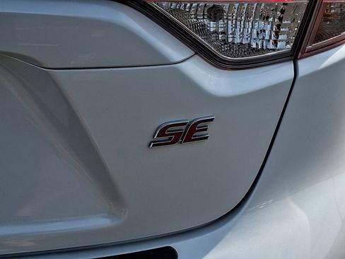 Used 2022 Toyota Corolla SE FWD image 30