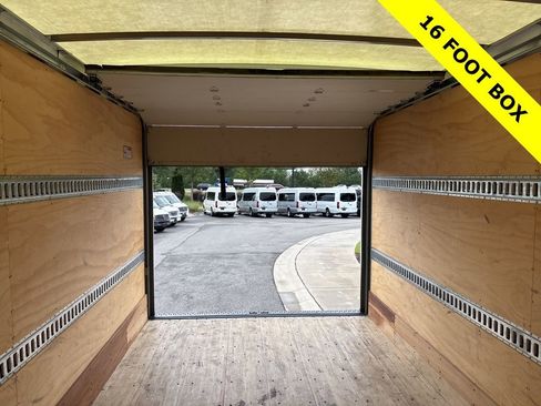 Used 2021 Freightliner Sprinter 3500 image 16