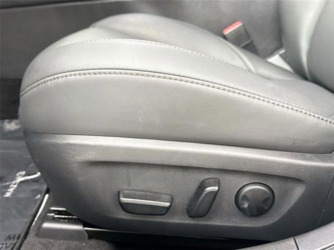 Used 2025 MAZDA MAZDA3 s image 30