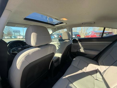 Used 2018 Hyundai Elantra Value Edition image 20