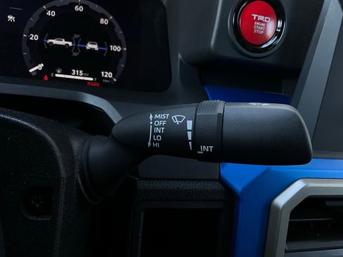 Used 2025 Toyota Tacoma TRD Off-Road image 36