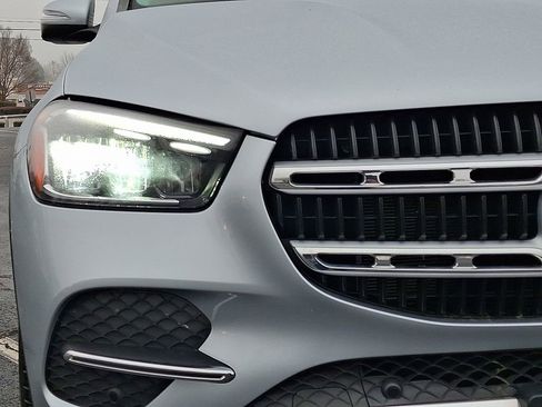 Used 2024 Mercedes-Benz GLE 450e 4MATIC image 9