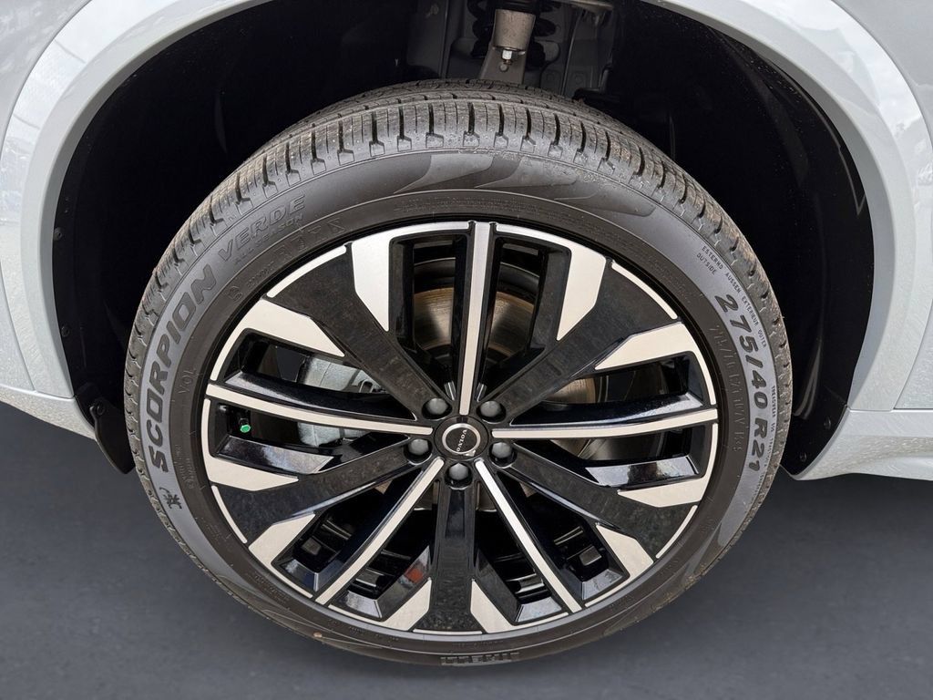 New 2026 Volvo XC90 B6 Ultra w/ Protection Package AWD/4WD image 8