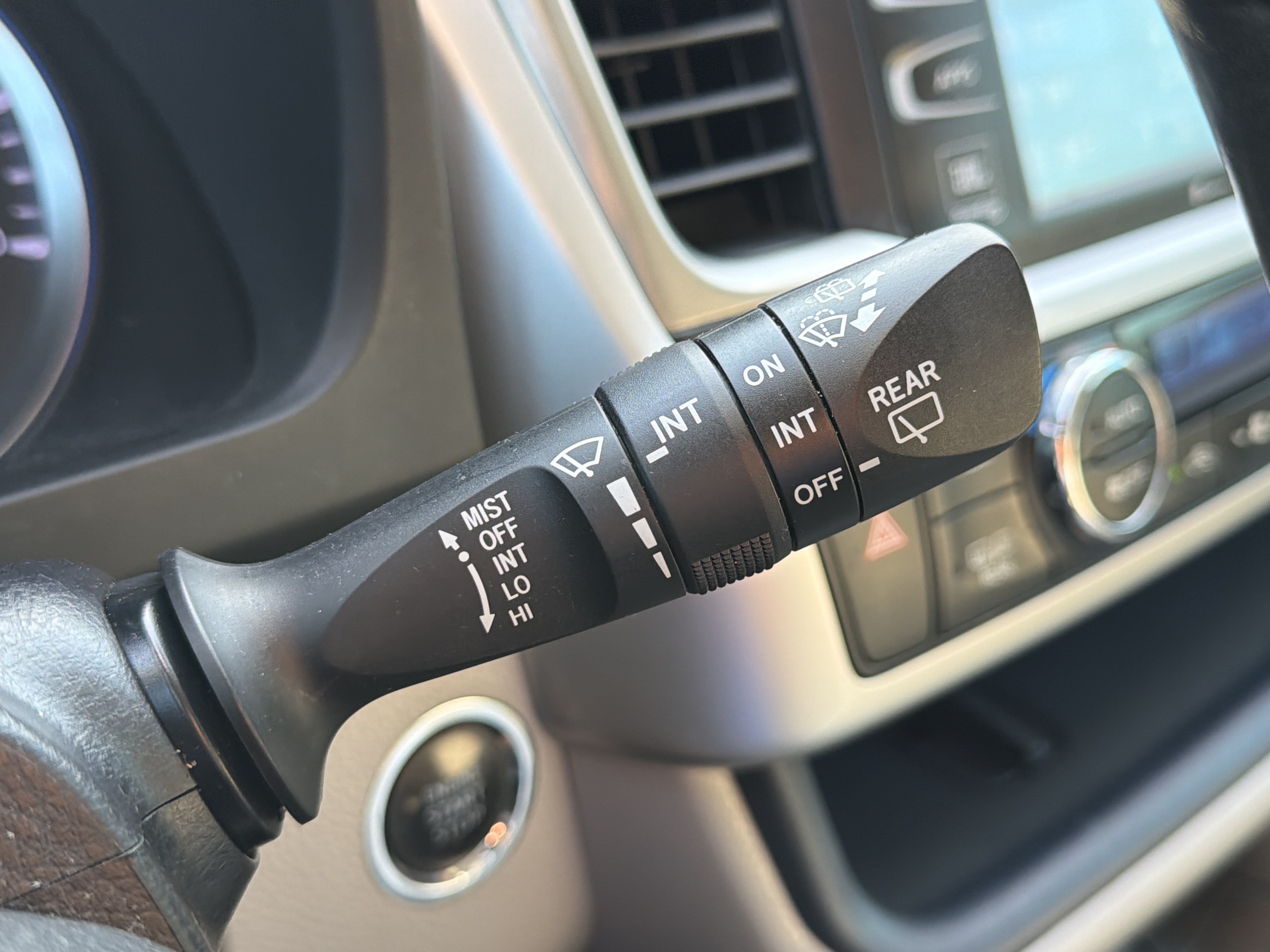 Used 2016 Toyota Highlander Limited FWD image 17