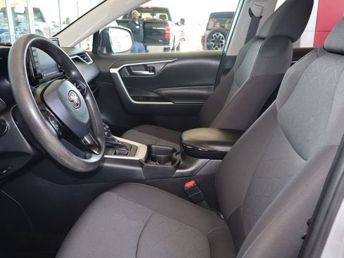 Used 2021 Toyota RAV4 XLE AWD/4WD image 15
