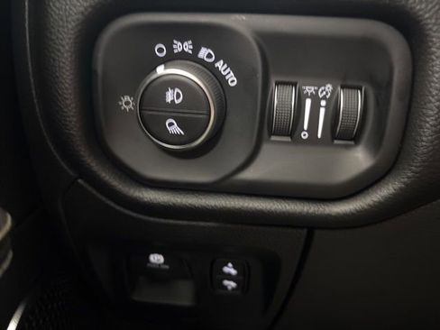 New 2026 RAM 1500 Laramie AWD/4WD image 36