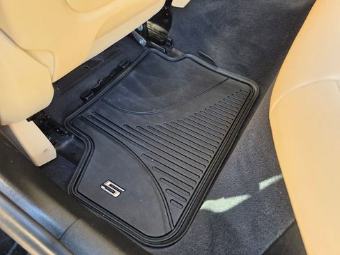 Used 2018 BMW 530e 530e iPerformance image 36