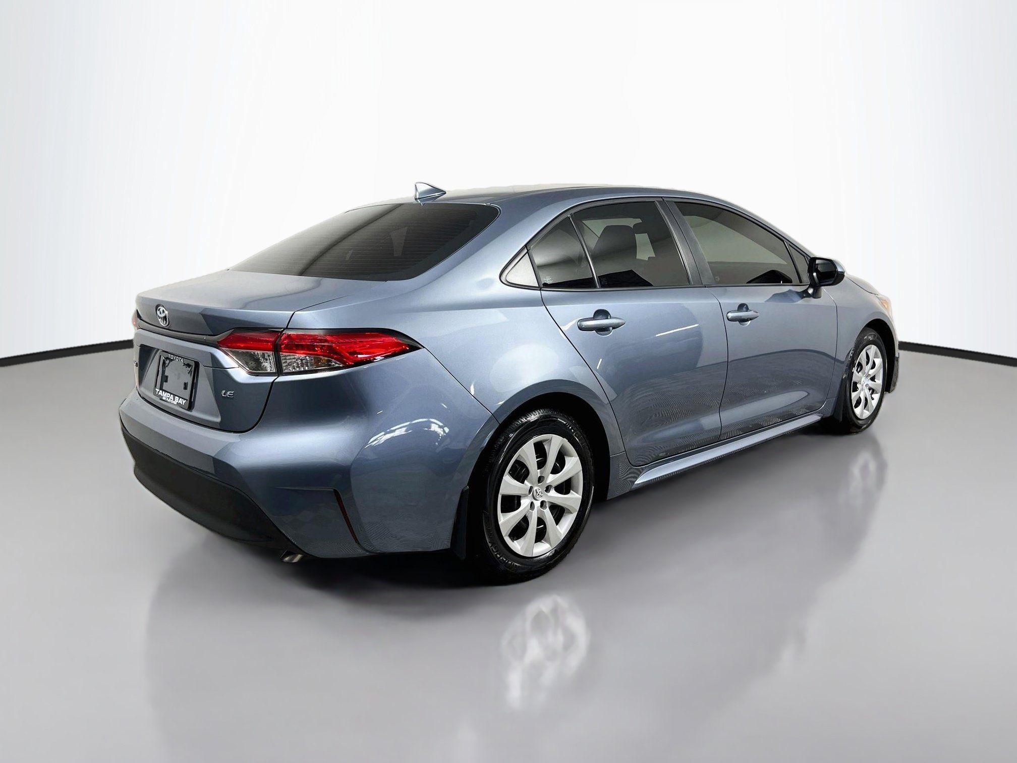 Used 2026 Toyota Corolla LE FWD image 4