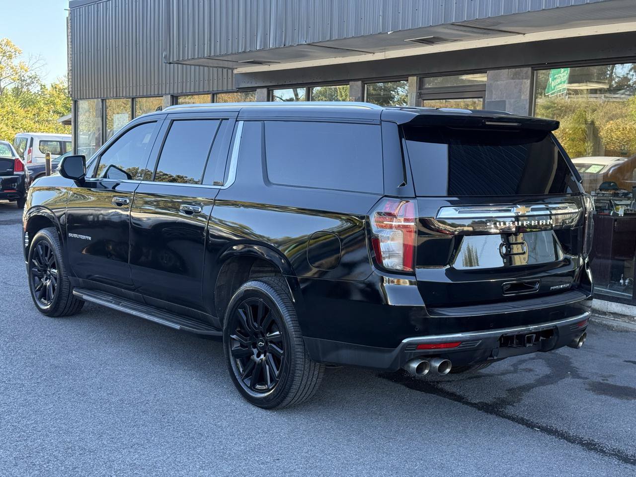 Used 2022 Chevrolet Suburban Premier AWD/4WD image 7