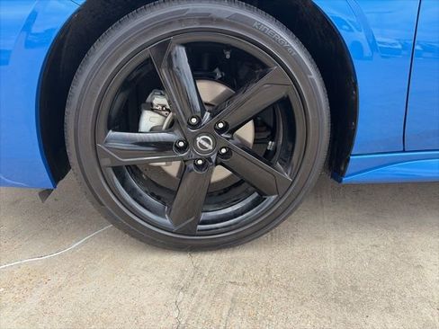 Used 2025 Nissan Sentra SR w/ SR Premium Package image 8