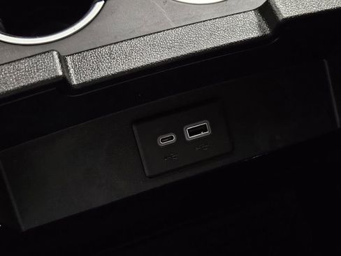 Used 2022 Chevrolet Tahoe Z71 image 15